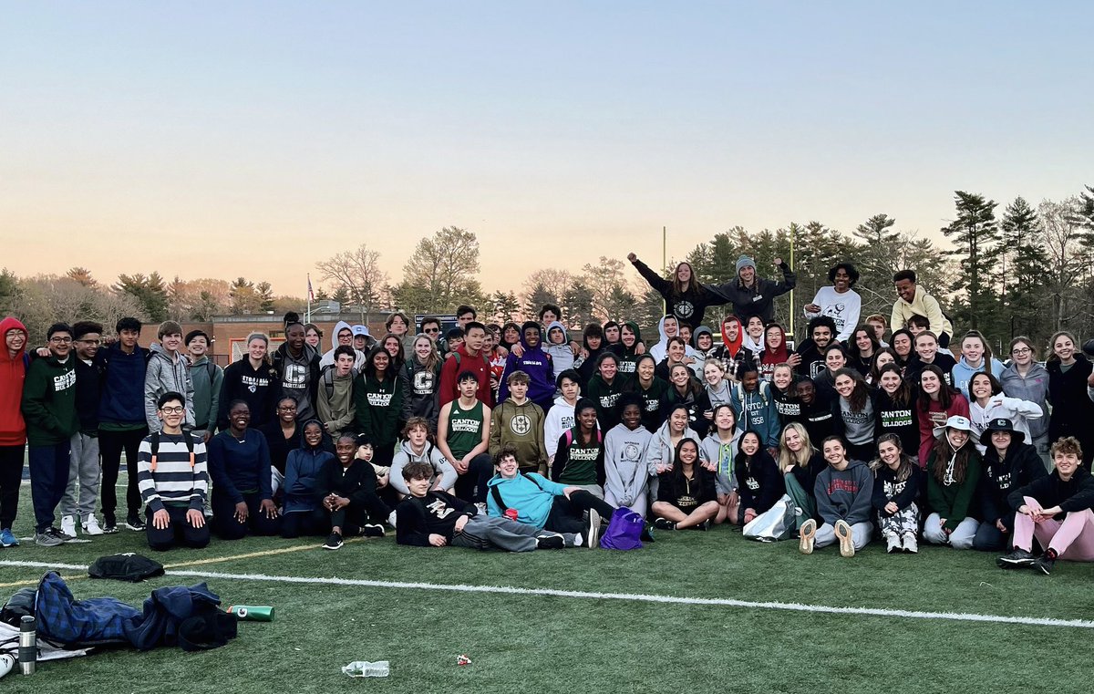 CStrackandfield's tweet photo. Want to get faster, stronger, jump higher, gain endurance, compete, and meet new people? Don’t have a spring sport?  Join Spring T&amp;F!
Register at the link below! Hope to see many returning and new faces at our info meet this Tuesday 3/7 at 3:00! https://t.co/7ulks0Hh6M https://t.co/Xyi1cFZ1Uw