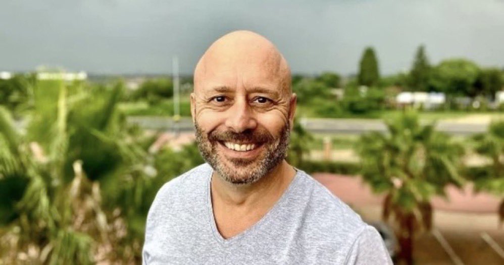 MrsBu_'s tweet photo. If there is someone that deserves to rest, it’s you, Mark! You fought hard, you fought back so hard but cancer exhausted your body. I hope, I genuinely hope you’re free and you’ve taken on a new body. For now, we make du’ahs for your kids & your fiancé. #RIPMarkPilgram 💔🥺🕊 https://t.co/e70DMAi4JE