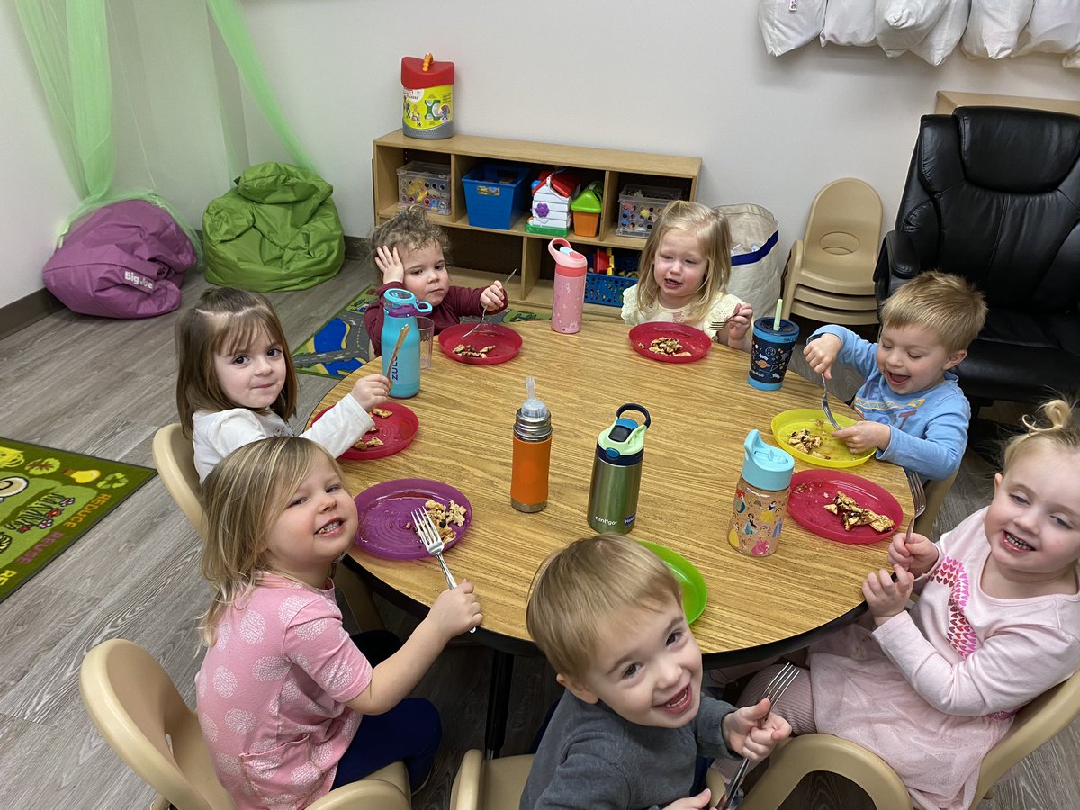 CCLSMcDaniel's tweet photo. Crestwood 2s wrapped up our Author/Book unit with the If You Give a…books. We discovered that if you read If You Give a Pig a Pancake, you will probably have to make (and eat) pancakes together! @CCLSChargers https://t.co/iuo1Z1GNml