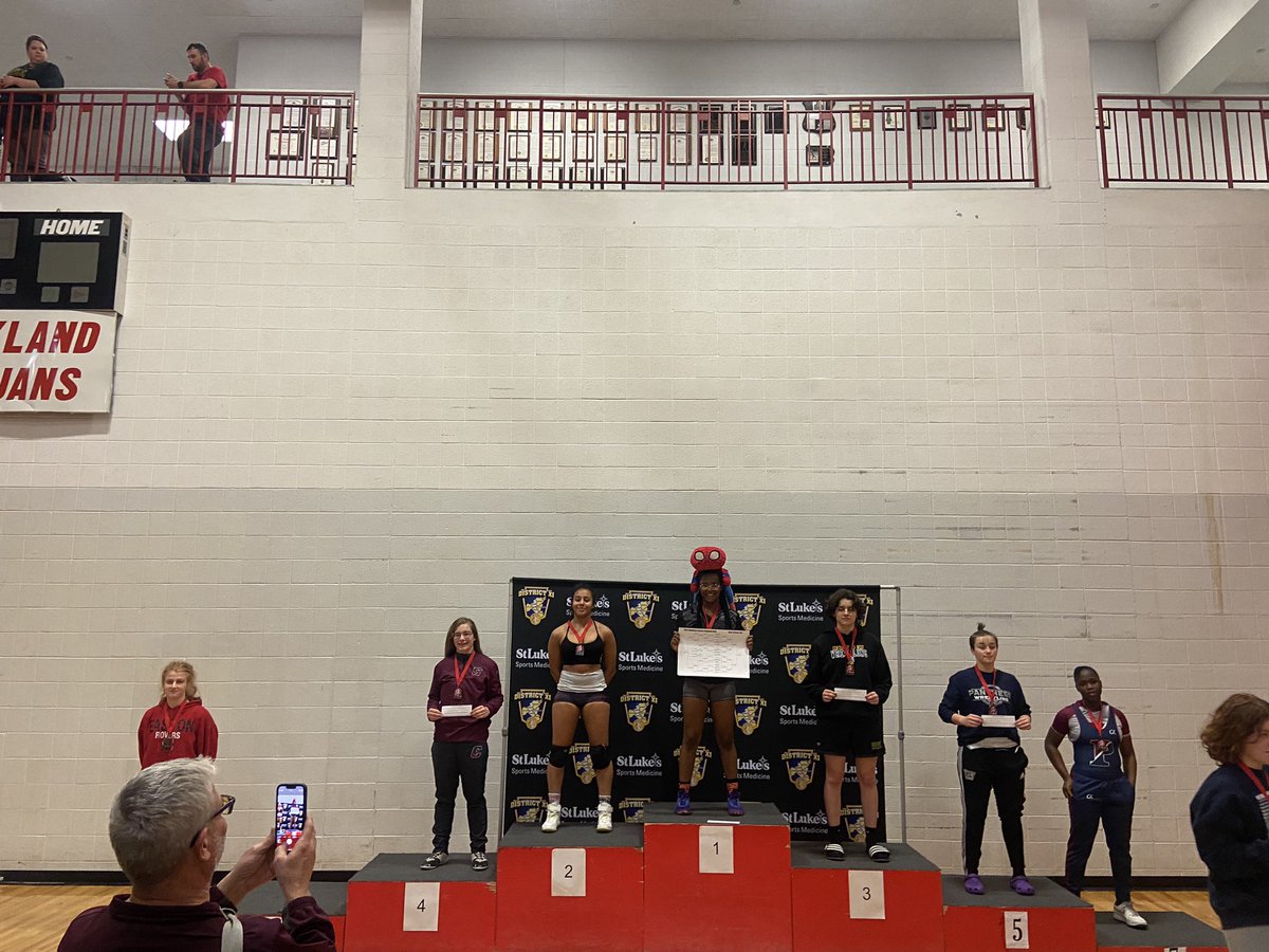 KrasnoperaB's tweet photo. East Stroudsburg South’s Gabby Reid defeats Liberty’s Janeyda Ortiz 2-1 at 155 pounds. @D11Sports @PA_GirlsWrestle https://t.co/cbI9q9rcMM