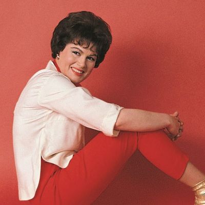 deathbyhibachi's tweet photo. American entertainer #PatsyCline died from a plane crash #onthisday in 1963. #country #pop #music #WalkinAfterMidnight #IFalltoPieces #ShesGotYou #Crazy #GrandOleOpry #SweetDreams #music #trivia https://t.co/iLTIM9fnf3
