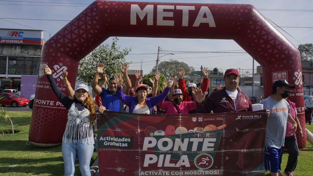 Ponte_Pila_'s tweet photo. Fin de semana con #PontePila 👏🏻
En la Ciudad de México se Baila Así 💃🏻🕺🏻Mega Clases de Yoga 🧘‍♀️ Recopila 🗑️ Torneo de Karate 🥋Fútbol ⚽️ Básquetbol 🏀 Box 🥊 y muchas actividades físicas y recreativas para toda la ciudadanía. Todos los días tenemos actividades totalmente gratuitas https://t.co/CB2hwKjbqd