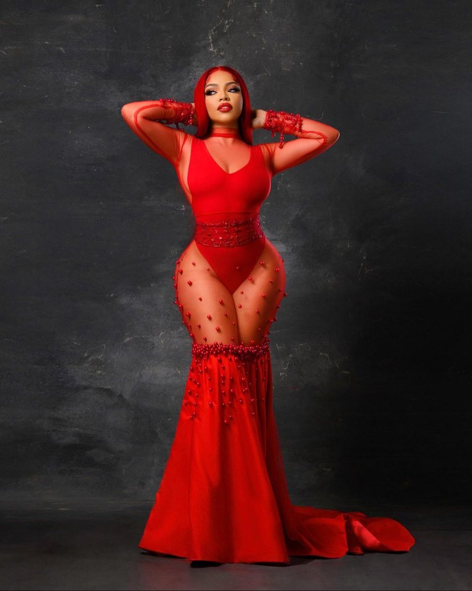 legitngnews's tweet photo. There's a shade of Red for every woman, and Nengi makes it look just perfect 😍

Happy Sunday from the beautiful reality star, actress and entrepreneur!

📷: @nengiofficial 

#legitng #legitpost #nengi #sundaylove https://t.co/52qCKMxdpj