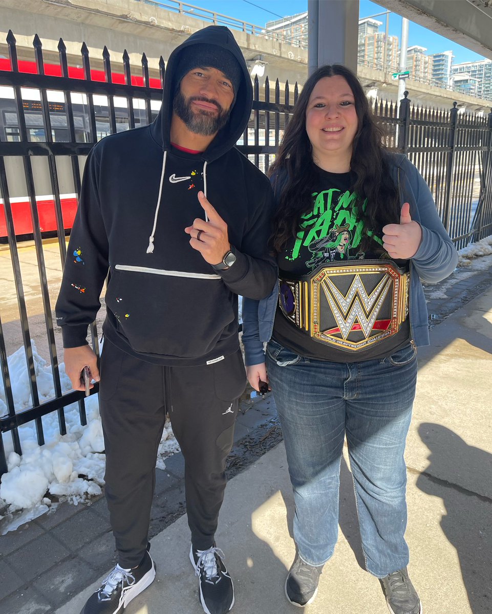 @WWERomanReigns With A Fan Before The Match❤️☝️

Credits To The Photo: @AmandaDSassy 

#wwetoronto #romanreigns #thelastneedlemover #thebloodline #acknowledgethebloodline #acknowledgeme #headofthetable
#greatnessamongstyou #greatnessonadifferentlevel