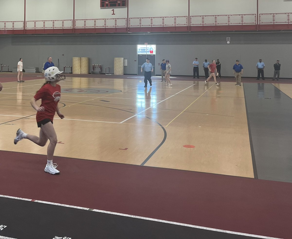 KSchluRosati's tweet photo. Working it this beautiful Sunday. @IHSAA1 Softball Umpire Certification Clinic at @CGTrojansAD. Thank you for hosting @CenterGroveSB!! #BetteringOurselves #ThisIsYourIHSAA #RespectARef #BecomeAnOfficial @brianclewis https://t.co/eNShYfPFWa