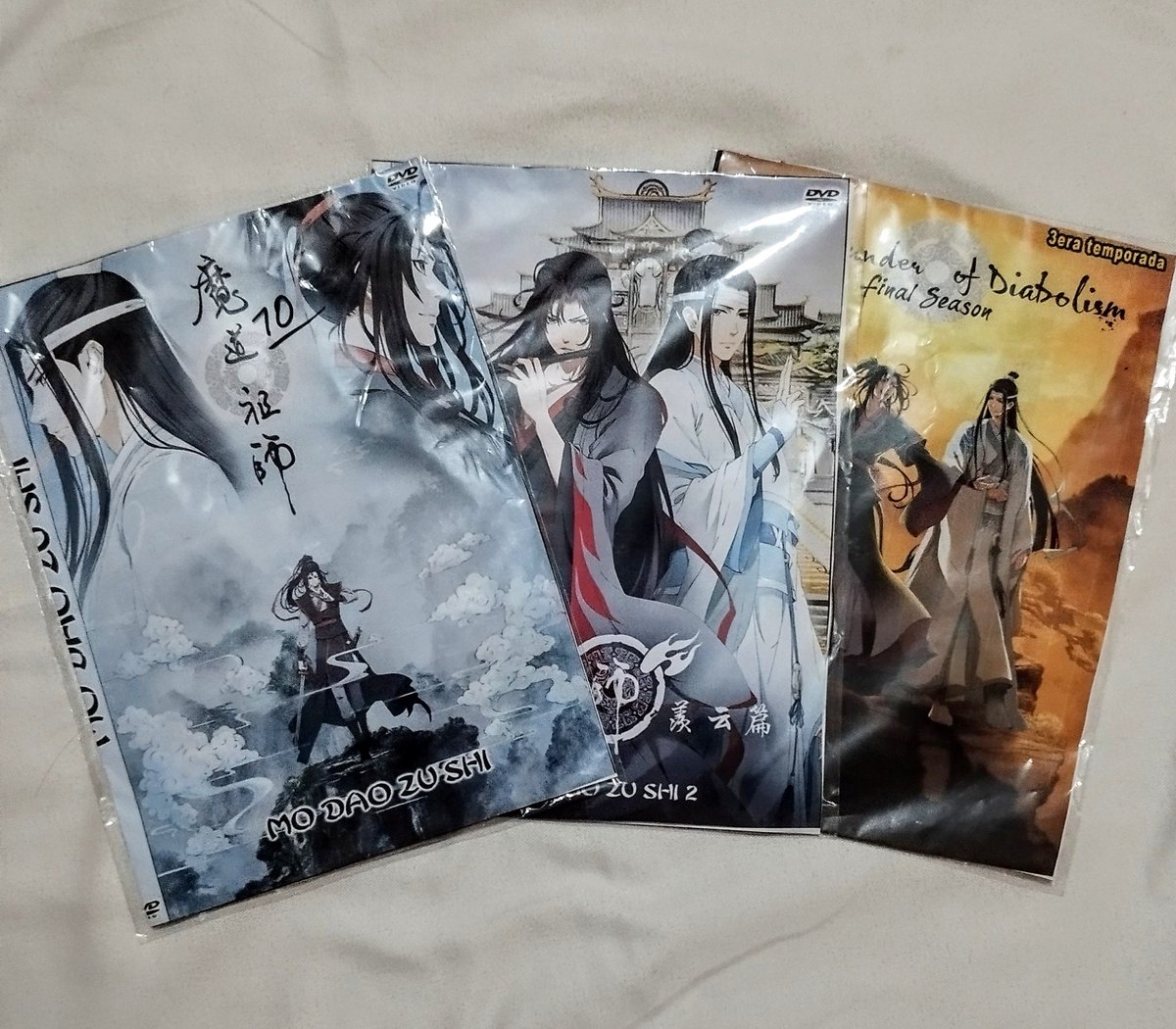 Fran_hito's tweet photo. @camivavi Y yo que me los encontré en DVD por mi barrio, ésto es muy ilegal pero solo me toca aprovechar 🤨 https://t.co/2bTNvn61NQ