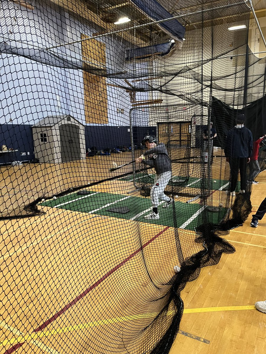 needham_base's tweet photo. A little snow did not stop us from getting better yesterday…Hitting clinic 1 ✅
Great job by returning Varsity players and our coaching staff teaching our future Rockets! 🚀
Excited for round 2 next Saturday!!
#hittingcamp #needhambaseball #rocketsbaseball https://t.co/MxIT1N3Bzb