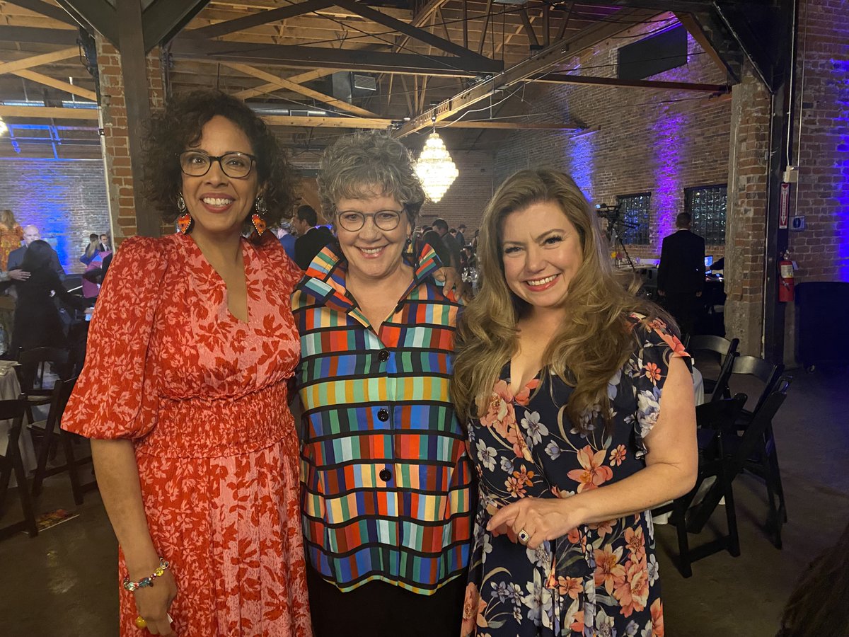 ADonovanRDF's tweet photo. It was great to attend Colores de @xicoinc last night @RazaFund with community leaders Governor @katiehobbs, @azhcc President @AZHCCMonica , @AZFoundation President @AnnaMariaChavez and our esteemed Board Chair @DanielROrtegaJr https://t.co/qWwaSSxeNL