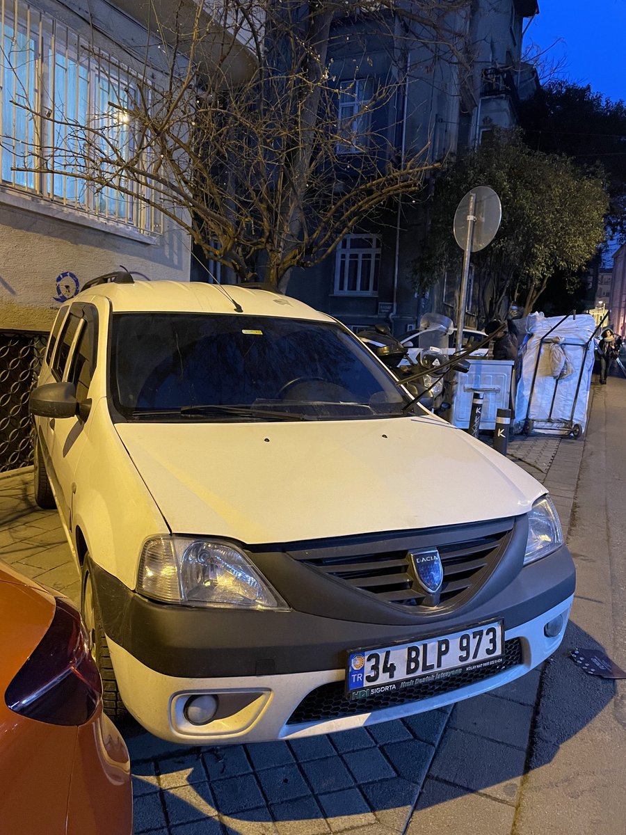 GSumru's tweet photo. Moda’da yürümek imkansız artık #kadıköy belediyesi https://t.co/y1of4LuFpX