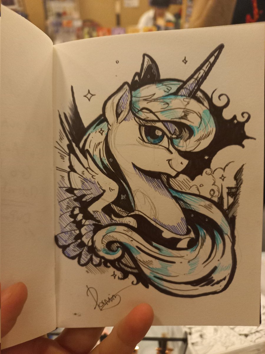 Dormin_DIM's tweet photo. Sketch tres rough et rapide à main levée pour lino à la cartoon fair dans son carnet =).
#luna #lunamlp #Luna #princessluna #alicorn #mlpgeneration4 #mlpluna #mlp #mlpfim #mylittlepony #cartoonfair https://t.co/FOYxrdUrUr