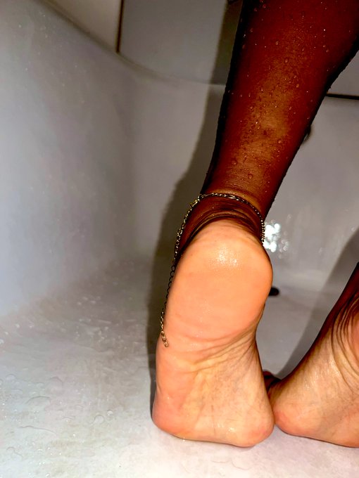 Soles>>> https://t.co/D2dDKhuFg4