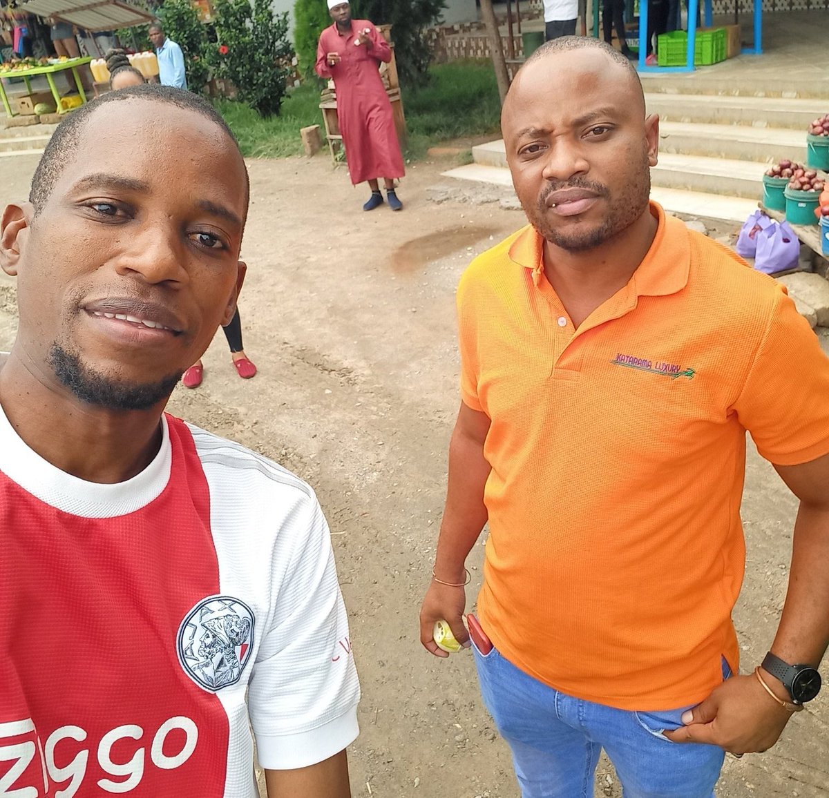 kirigitim's tweet image. Hatuna vita nao ndio maana tunawavaa tuuu na kuwala bila kelele.... VITAMIN C 🍊😀✌️
#KATARAMA #codewars #WANAZI2023