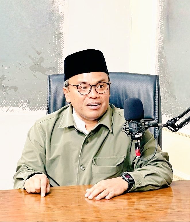 Ketika sy posting gerakan "MELAWAN POLITISASI AGAMA", yg menyerang sy pasti akun2 anonim yg jk dilihat dr jejak cuitannya adalah pendukung Anies Baswedan. Mengapa kalian tersinggung? Kan sy tdk pernah menuduh siapapun. Memangnya Anies mempolitisasi agama?

Seriusan saya nanya.