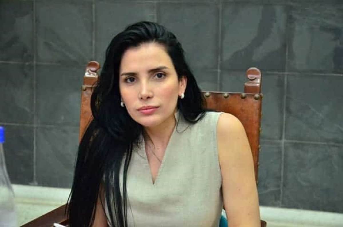 Armando46260894's tweet photo. Pregunto por preguntar...
¿Por qué solo tiene credibilidad, lo que dice Day Vásquez y no lo que dice Aida Merlano?
Se los dejo de tarea... https://t.co/ARES1wUmxN