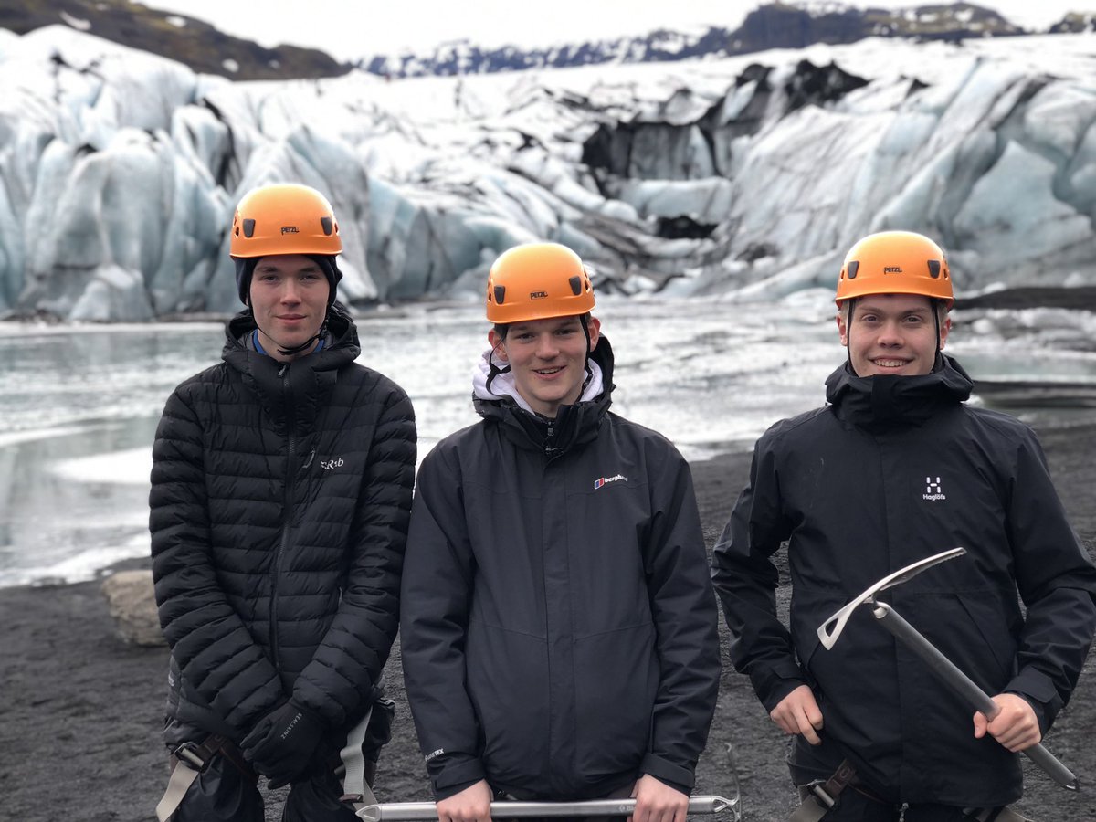 GreenheadGeog's tweet photo. An afternoon of ice at Sólheimajökull https://t.co/iokLSymIkt
