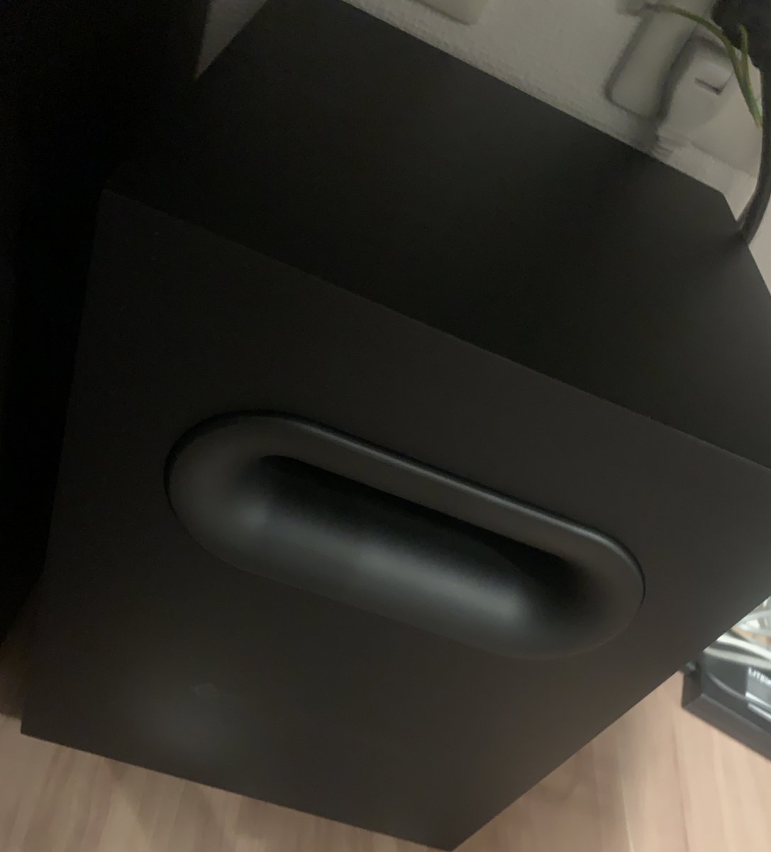 yomichiyuki's tweet photo. #SteelSeries 製品を沢山いただきました✨1番楽しみにしてたのは、イベントの時から気になっていためちゃでっかいスピーカー!ついに部屋に設置☺️👍
#ARENA7 ! 凄いデカいから運ぶのも大変なんだけど、その分、音の迫力は最高なんだよ🤭
他の製品も少しずつ載せて紹介していくね!
#声優eSports部 https://t.co/RSezl8I9yd