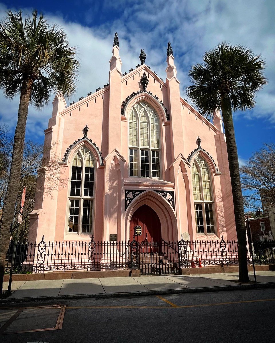 kjer26's tweet photo. Charleston was a dream 🍍🌴💖 #ExploreCharleston @ExploreCHS https://t.co/VJgSYgeRpE