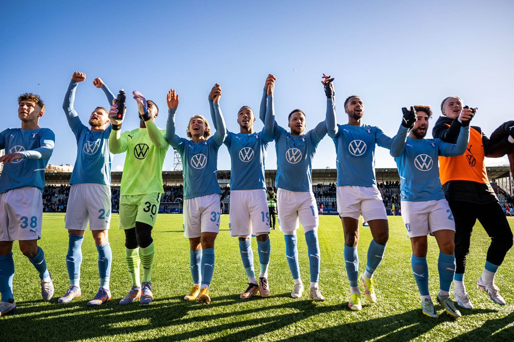 d_cornelius13's tweet photo. This is @Malmo_FF 💙 https://t.co/DRn1lCHHAo
