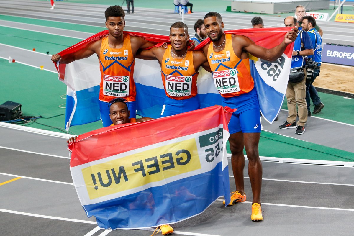 Atletiekunie's tweet photo. BRONS 🥉!

Een spectaculaire race op de 4x400m estafette! De Nederlandse mannen (Isayah Boers, Isaya Klein Ikkink, Ramsey Angela &amp; Liemarvin Bonevacia) winnen het brons met een tijd van 3:06.59 minuten.

📸 BSR Agency
#EKindoor #Istanbul2023 #TeamNL #NederlandseLoterij #ASICS https://t.co/Azd36czJNK