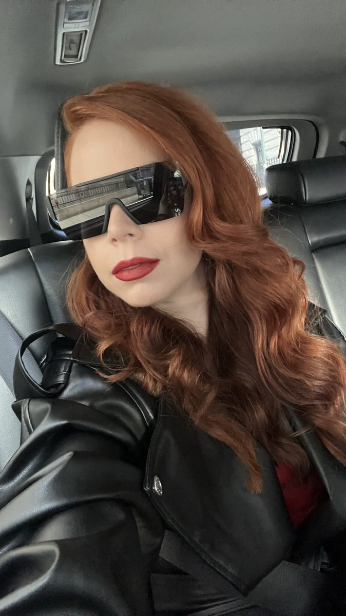 briarprestidge's tweet photo. Today is the first day of my production about exploring transhumanism, becoming a cyborg and the future of humanity, and I have an awards ceremony tonight. Wish me luck. #uberselfie https://t.co/TuwqWdHsfK