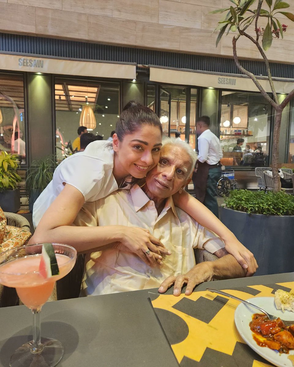 SamitaBangargi's tweet photo. Happiest birthday Daddy!
Love you so so so much. Thank you for everything. Every life of mine, I want to be your daughter. You are the best Baba in this whole world.
May you always be happy and healthy. Love you to the moon and back❤️
#drchandrashekharbangargi #bestbaba https://t.co/lNzNACkwTr