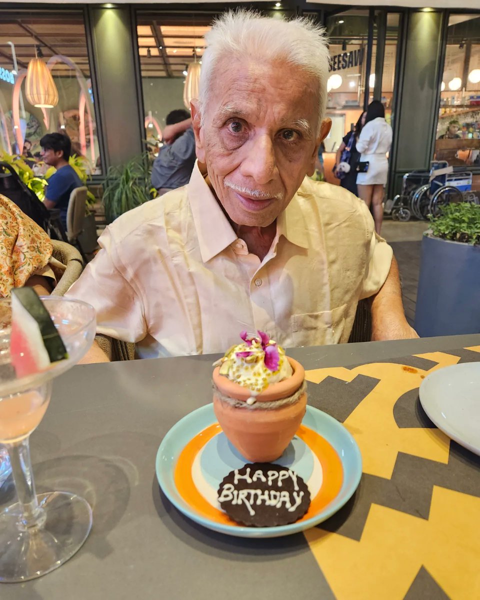 SamitaBangargi's tweet photo. Happiest birthday Daddy!
Love you so so so much. Thank you for everything. Every life of mine, I want to be your daughter. You are the best Baba in this whole world.
May you always be happy and healthy. Love you to the moon and back❤️
#drchandrashekharbangargi #bestbaba https://t.co/lNzNACkwTr