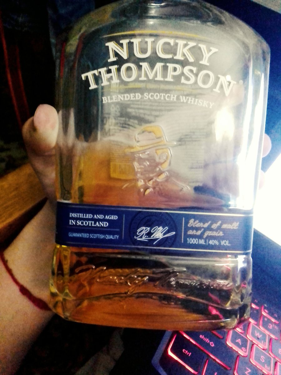 thefivenines's tweet photo. remember, alcohol is bad for your health, even if today is Sunday, and even if you are a future rock star or a famous designer🥱😘 https://t.co/1OnGeT1Bvg