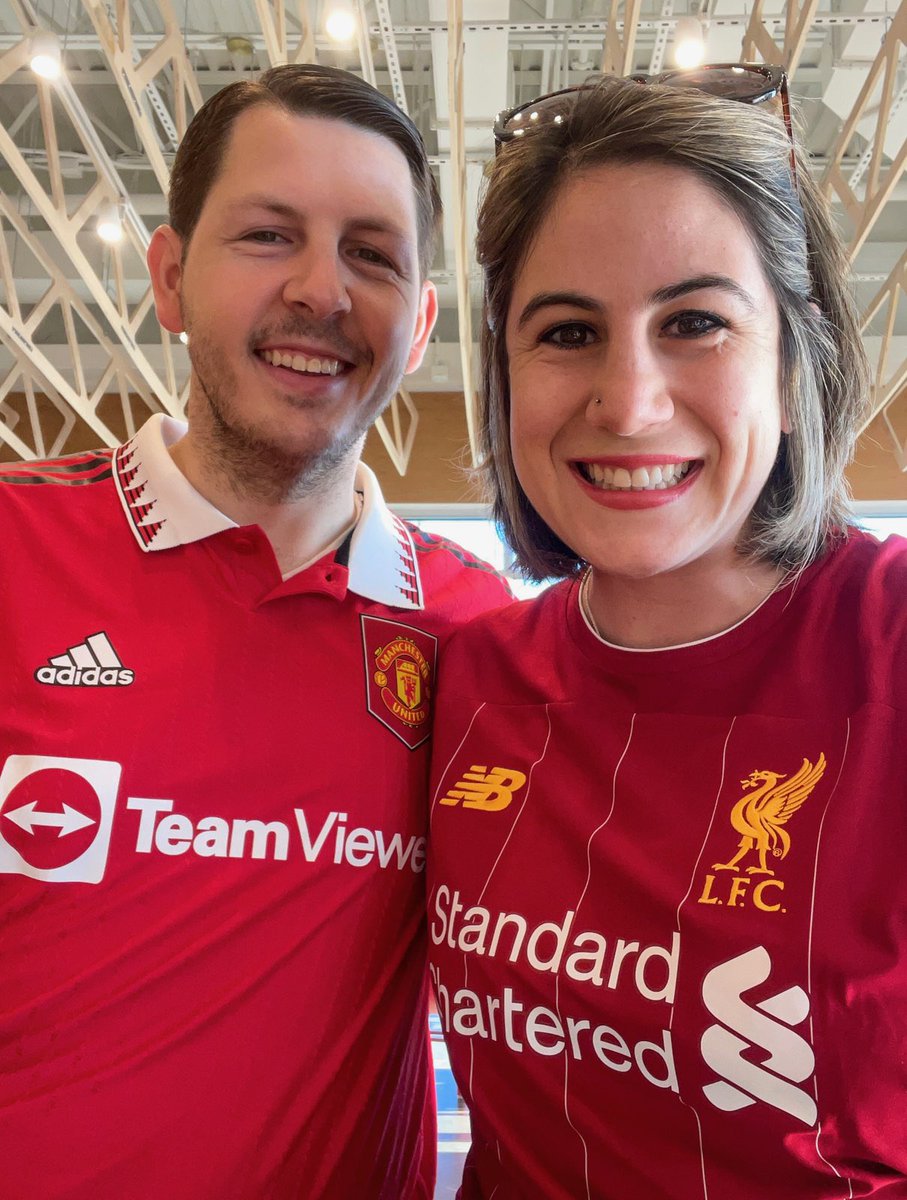 smithma29510's tweet photo. Nothing like a house divided for rivalry game @premierleague @MUNLIV https://t.co/1TdxdElgMm