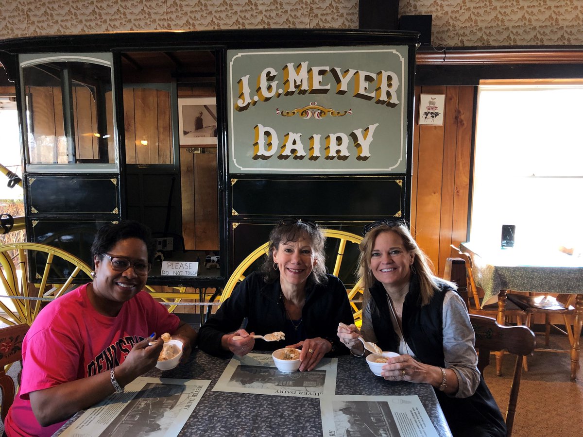 renbunk's tweet photo. In honor of National Eating Disorders Awareness Week, I share an essay about an inspiring moment in recovery w/2 former Penn State Gymnastics teammates @Lynne Hairston + @Betsy Looney. https://t.co/jFsLSLYaBY
#EDAW2023 #pennstate #edrecovery #WeAre https://t.co/5xHMTjzu5U