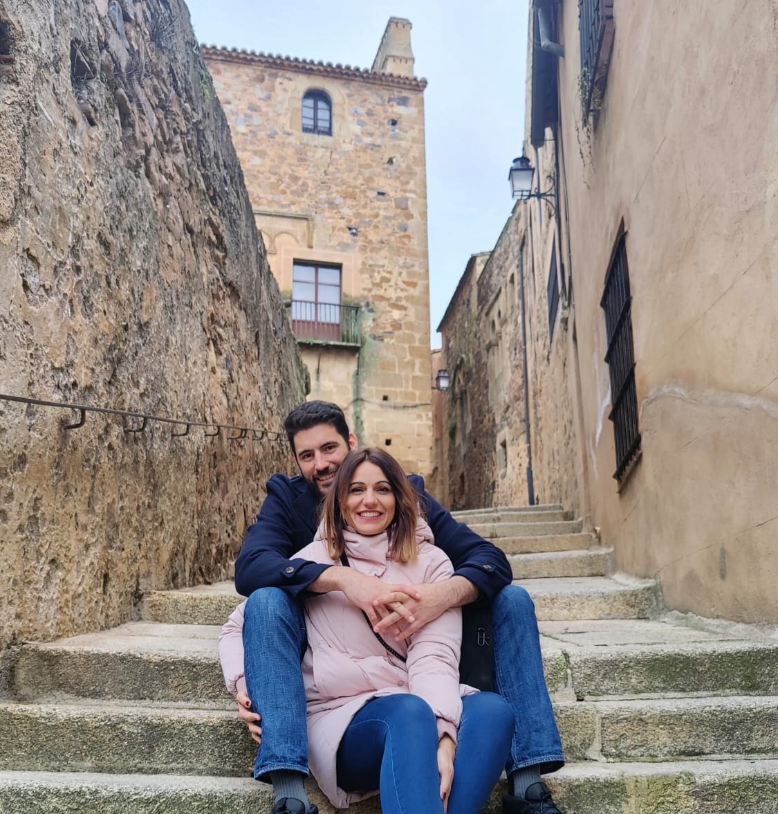 Chemari_Morales's tweet photo. Finde redondo... hemos vuelto a ser novios.. 😍🙌😂 ha sido corto pero intenso. Siempre tuyo cherie. @sandra_g_j
je taime #Caceres #escapada #basketime🏀 #noviosserios https://t.co/GZ4aLyjqWg