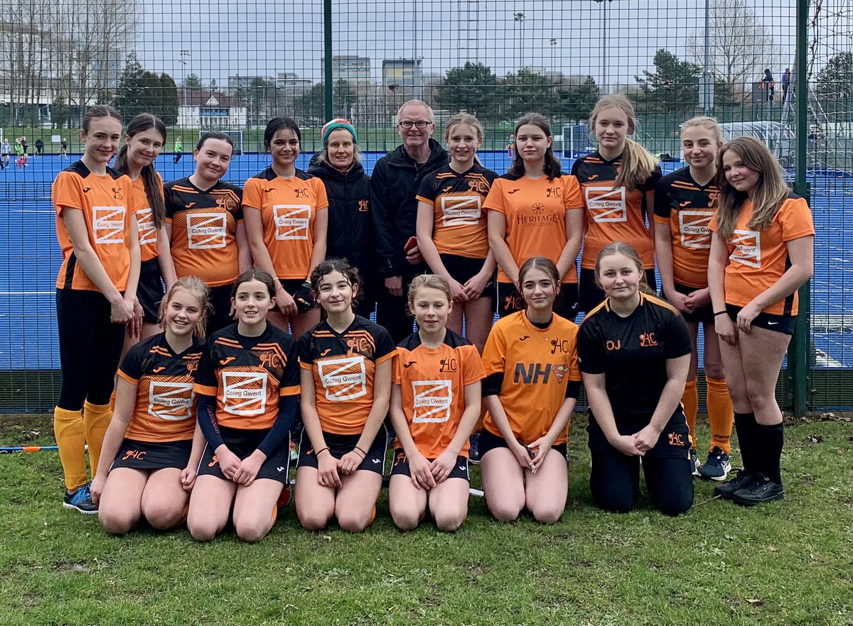 AliPhillips16's tweet photo. @MonGirlsSport Yr 8 Habs girls representing Gwent U16 team in the South Wales U16 Plate today, a team mainly of yr 8&amp;9 girls. 3rd out of 6 teams. Really strong &amp; fearless play against much older teams 👏 @GwentHockeyClub Thank you to coaches John &amp; Joanne https://t.co/Ut0qjOf0zo