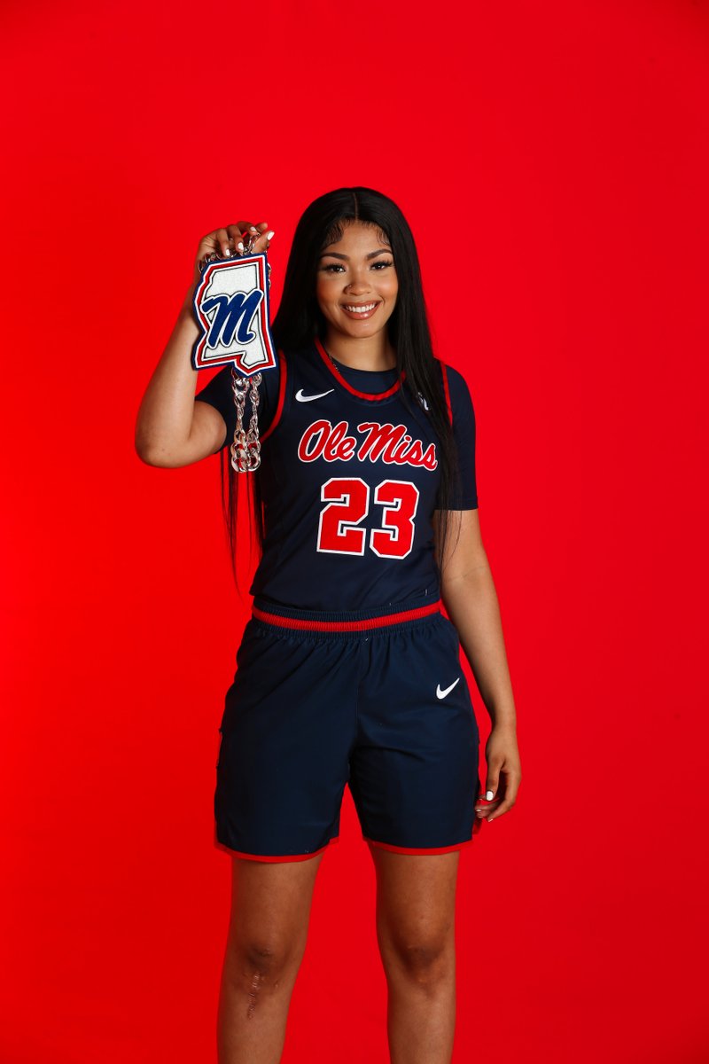 Join us in wishing <a href="/ElaunaEaton23/">Elauna Eaton</a> a 𝙃𝘼𝙋𝙋𝙔 𝘽𝙄𝙍𝙏𝙃𝘿𝘼𝙔‼️ 🎂 🎉