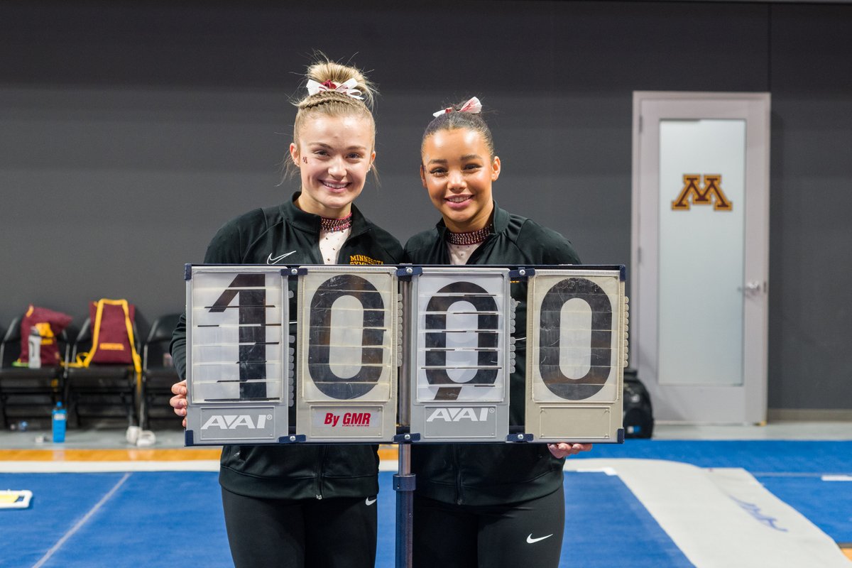 About last night 🤩

🔟 x 2 <a href="/HalleRemlinger/">Halle Remlinger</a> <a href="/mya_hooten/">Mya Hooten</a>  

#SkiUMah | #AlwaysGolden