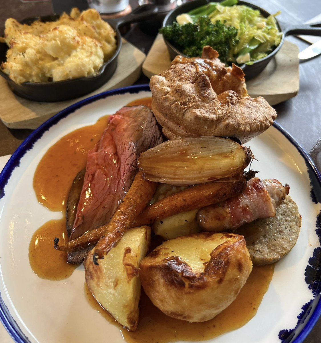 Sunday lunch <a href="/ilmulinots9/">il mulino Stokesley</a>