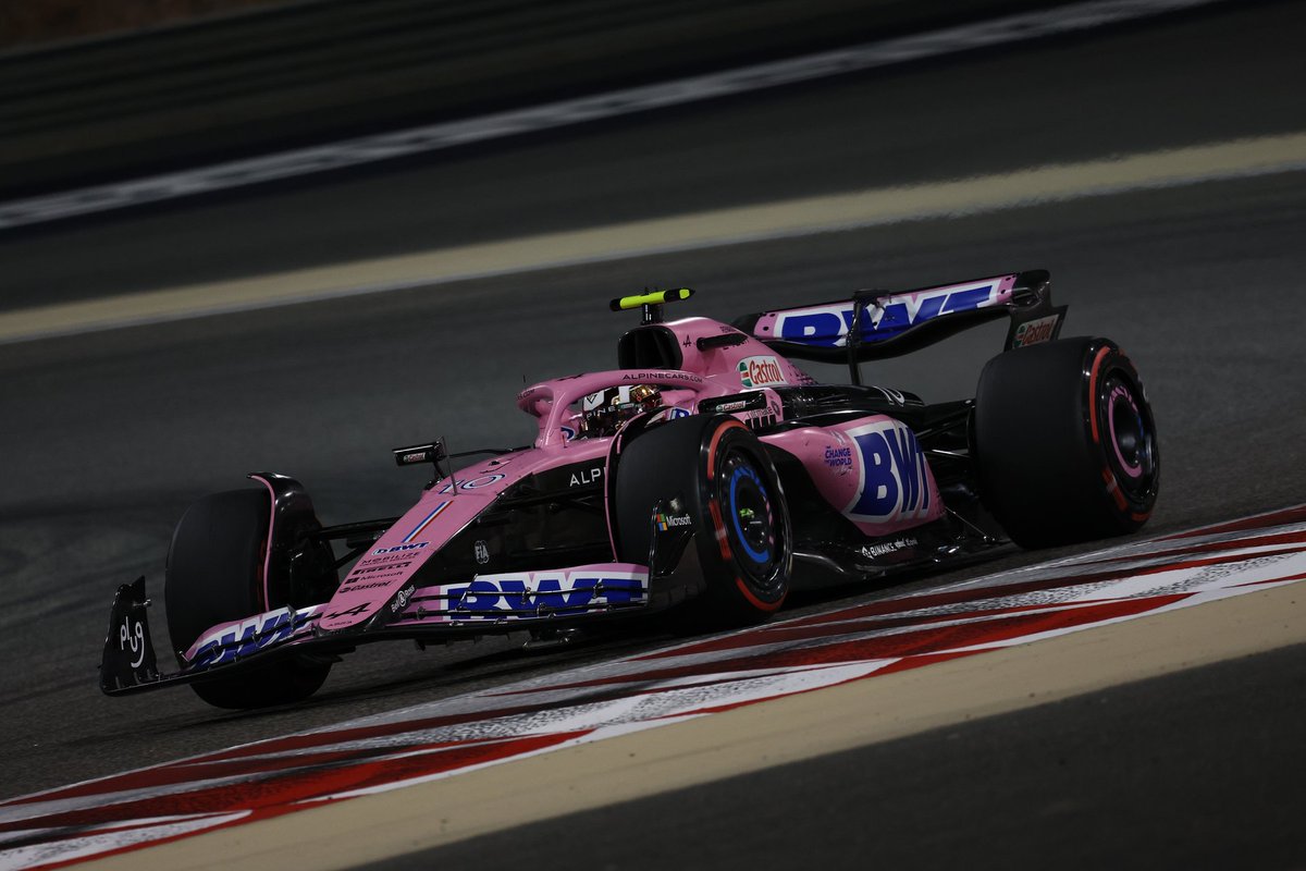 TearOffFR's tweet photo. Quelle incroyable performance de Pierre Gasly qui remonte de la dernière à la 9e place aujourd'hui ! Bravo ! 👏

#F1 #BahrainGP 🇧🇭 https://t.co/k1ZpE4H3TD