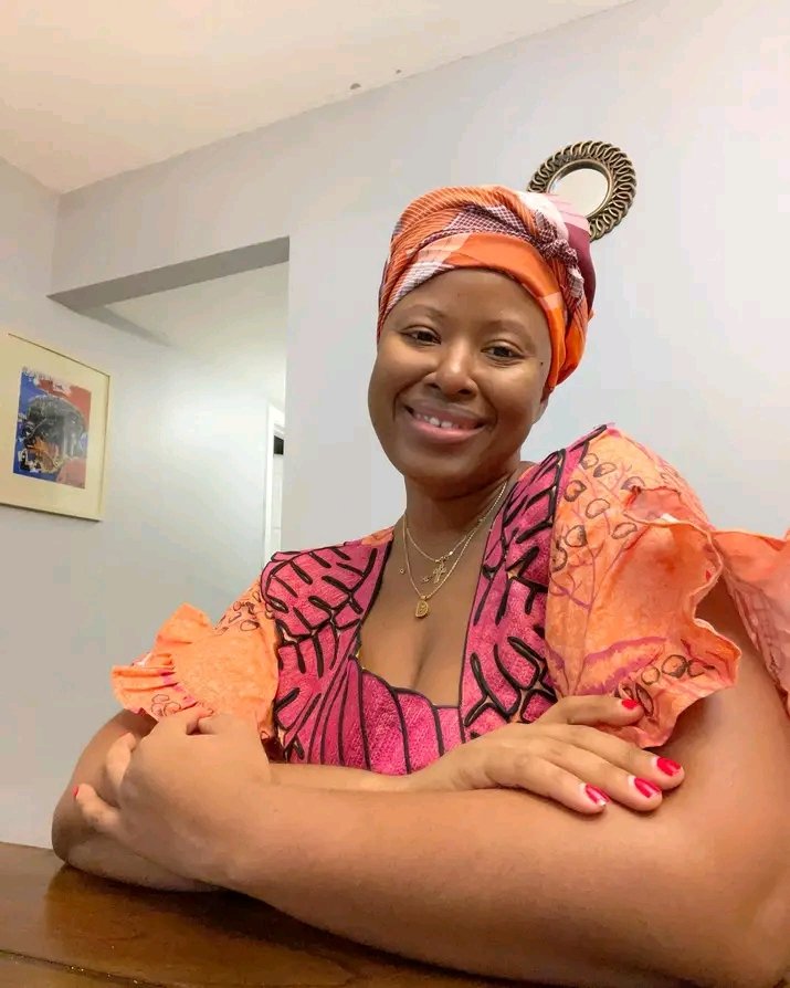 She is beautiful; she has love, understands; she respects herself and others; everyone likes, loves and honors her; she is a goddess and that's ME. #Tunica #Coahoma Shelby County, Tennessee Baltimore City, Maryland #Baltimore #Claiborne #Holmes #lake #beauty