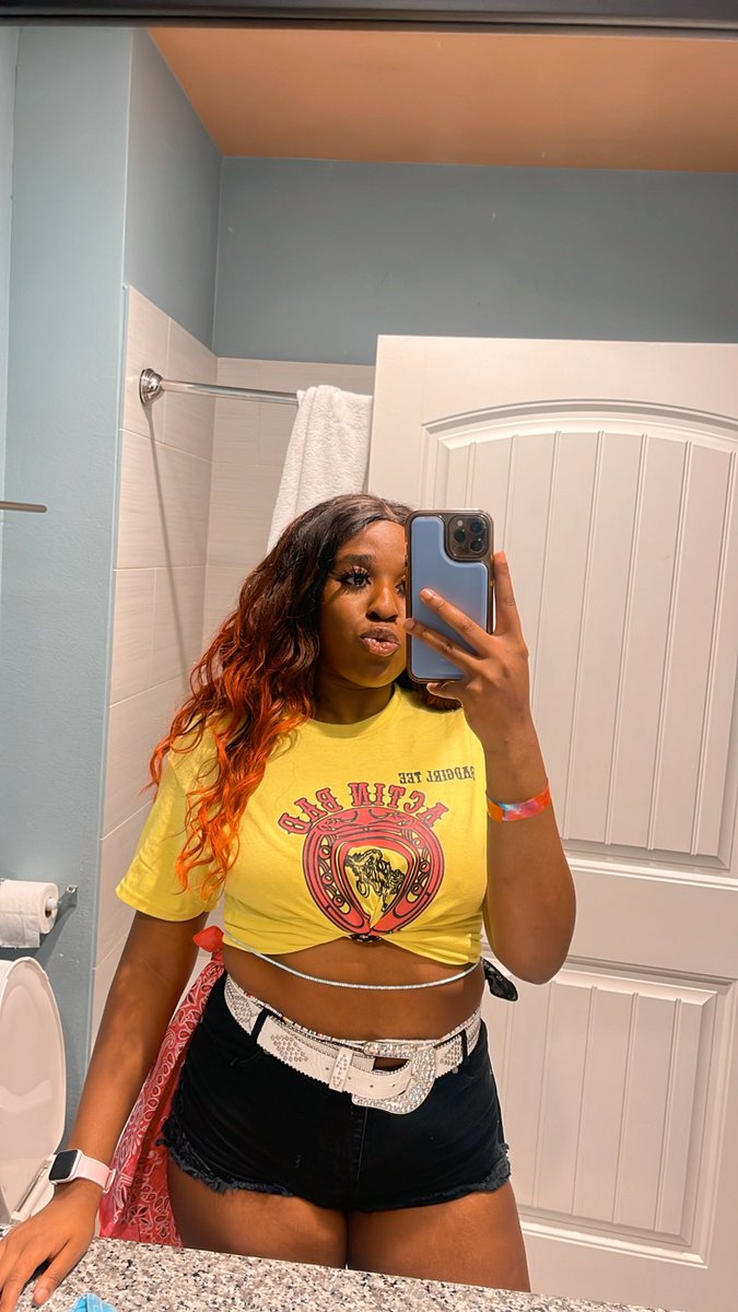 TaliyahAnae1's tweet photo. BadGirl Tee from ActinBad 😈🤪 https://t.co/EuVYSdEEGl