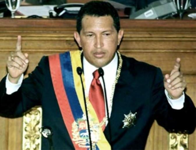 Aquel día cuando escuché la noticia se me encogió el alma por el golpe. Tu vida luminosa había pasado a la dimensión de los inmortales.
#ChavezVive 
#5DeMarzo
