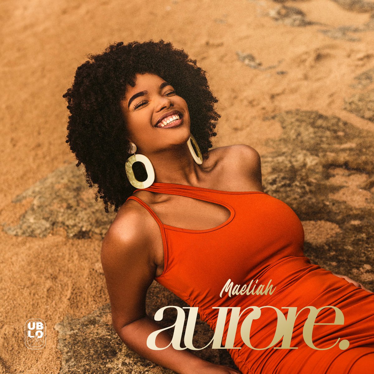 maeliah_off's tweet photo. Je suis très émue et très heureuse de vous présenter la cover de mon premier EP ✨Aurore✨ qui sera disponible le 31 mars sur toutes les plateformes 🙌🏽

J’ai vraiment hâte de vous faire découvrir mon univers, ce que j’aime, ce que je fais, ce que j’écris 🥰 https://t.co/aJvUAwrsJ9