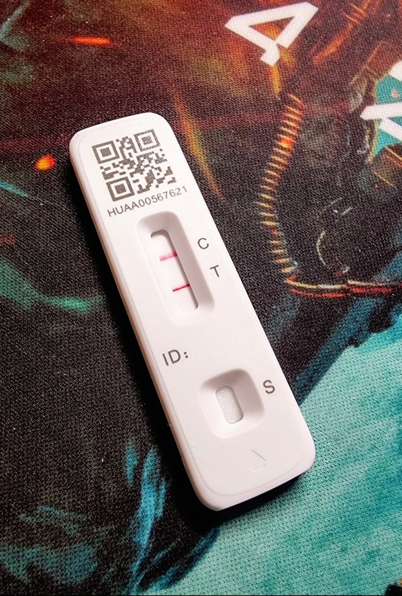 Tomographic tweet media