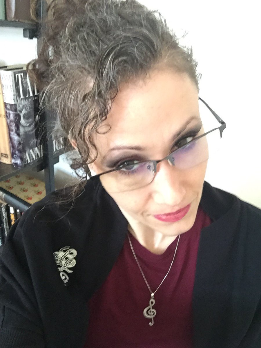 Looking for work! Part time, contract, or even a one off gig. Resume available upon request. 

kalliemarie.com 

#composer #RecordProducer #NYC #Author #WomenInMusic #WomensHistoryMonth2023