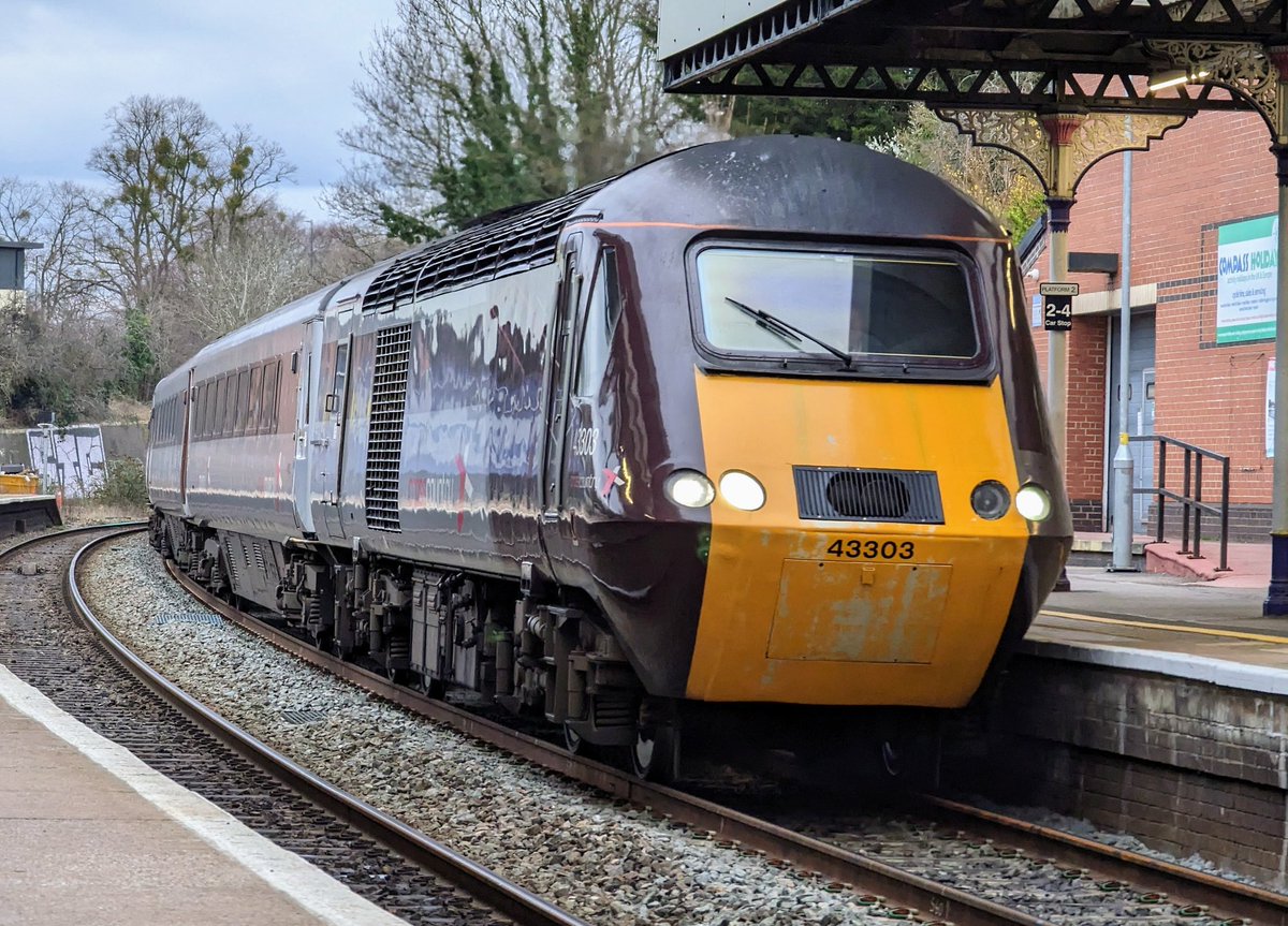 Got to be done now more than ever 🔥

43303 & 43239 arrive into Cheltenham Spa with a service to Leeds. It's HST time 😎

#DispatchersOfTwitter #RailwayPhotography #railwaytwitter #class43 #HST #intercity125 #crosscountry