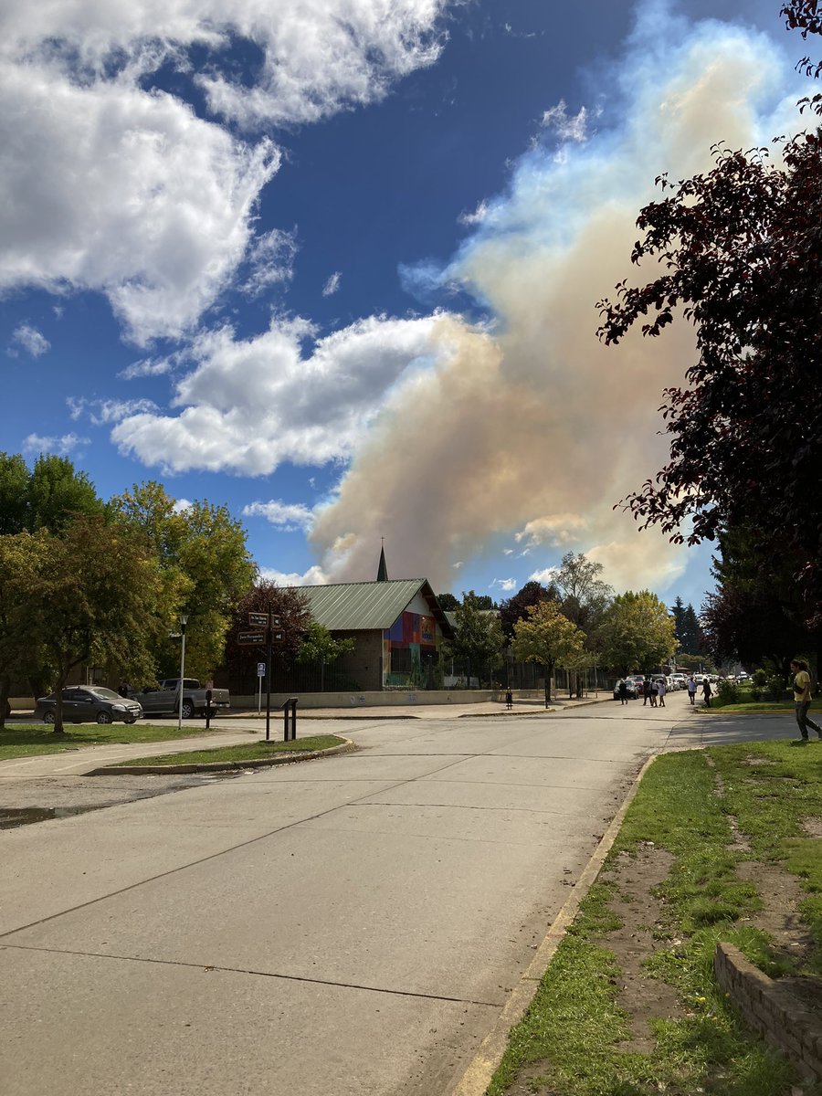 Incendio en las cercanías de El Bolsón, Río Negro, Argentina.