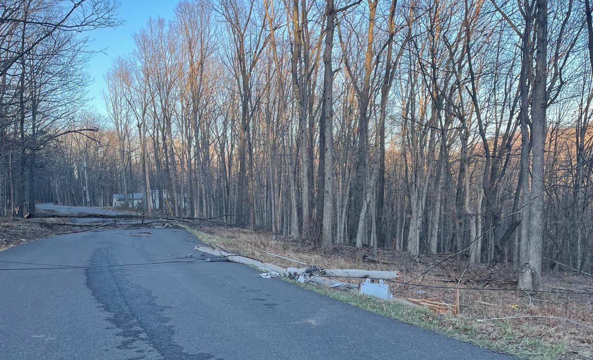 ReporterHannah's tweet image. Here's a look at some of the storm damage @PotomacEdison crews have encountered this weekend as they make repairs and restore power to customers. 
A REMINDER-- stay away from downed power lines as they could be live!