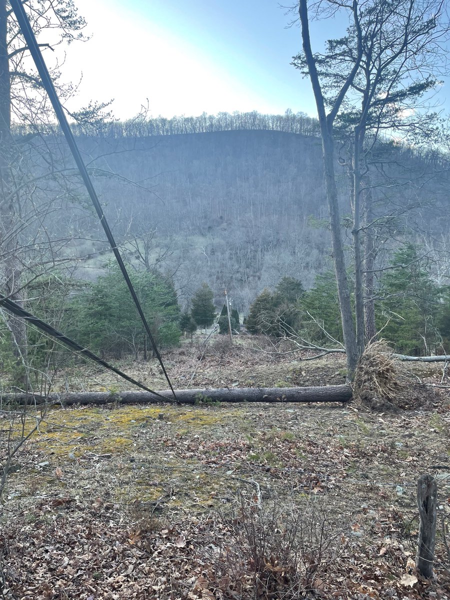 ReporterHannah's tweet image. Here's a look at some of the storm damage @PotomacEdison crews have encountered this weekend as they make repairs and restore power to customers. 
A REMINDER-- stay away from downed power lines as they could be live!