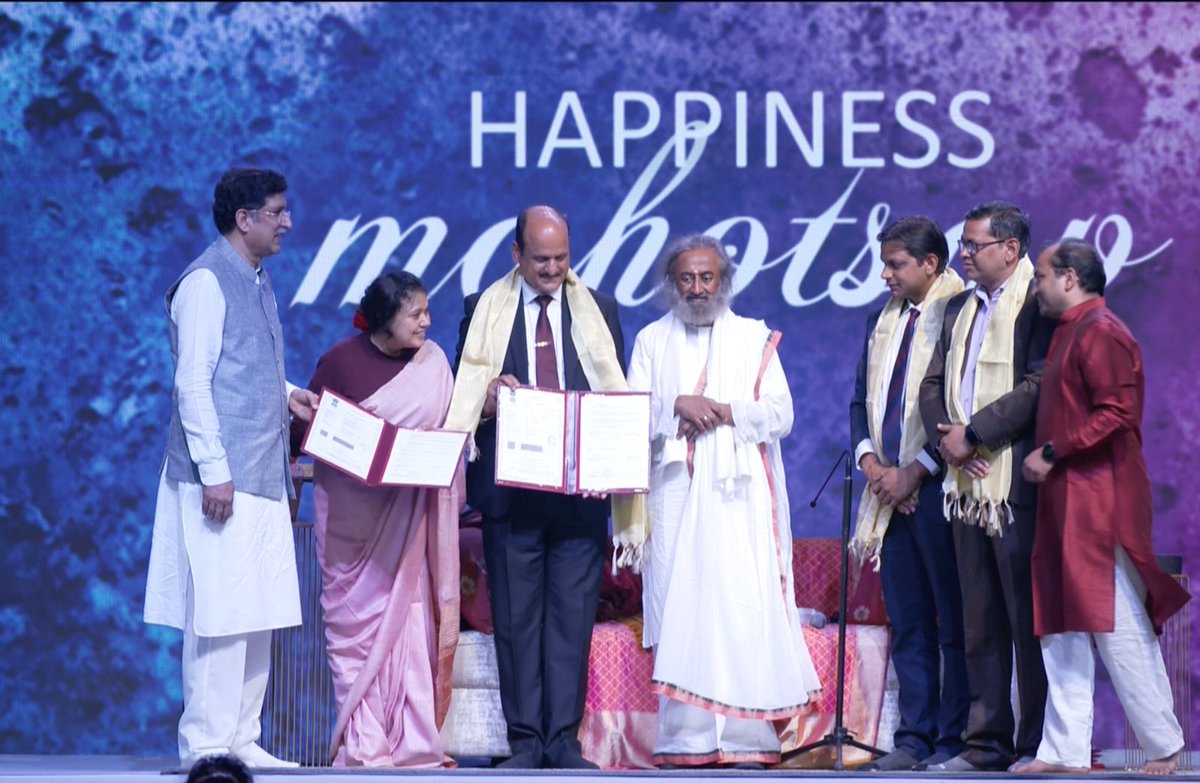 Gurudev's tweet photo. The @ArtofLiving signed MOUs with 5 national universities, including Delhi University, to teach the Art Of Living programs and courses as part of their curriculum. https://t.co/0TdBXphueS
