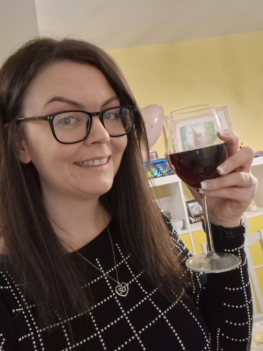 Rebecca 😁 tweet media