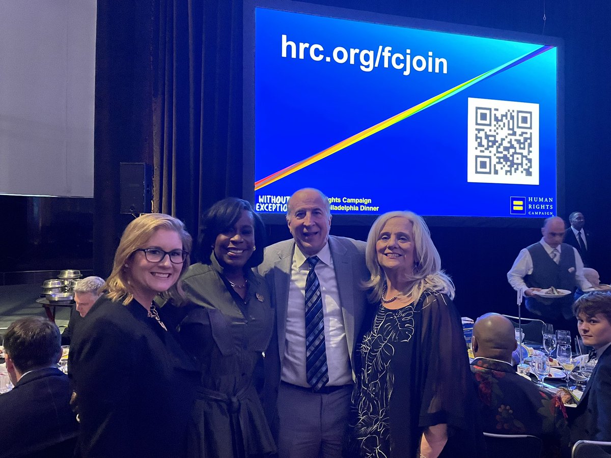 Enjoyed the strong messages <a href="/HRCGreaterPhila/">HRC Philly</a> sent out at last night’s event! Supporting LGBTQ+ people and families is necessary, always! #StayStrong