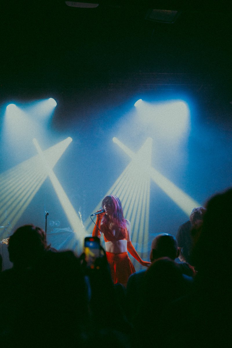 hayleyrFoto's tweet photo. some favourites from tour so far with @YoursTruly_Band, we have a day off today and then just two more shows left on the @youmeatsix run 💔 https://t.co/etDY3V70kI