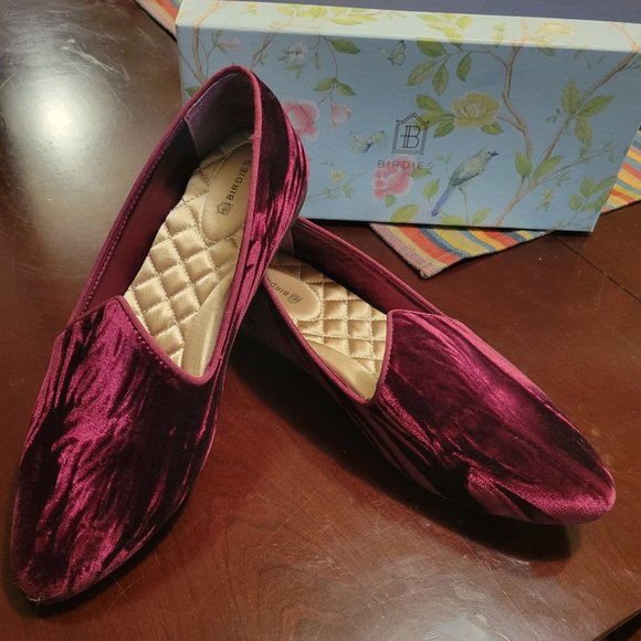 limerenceworthy's tweet photo. So good I had to share! Check out all the items I'm loving on @Poshmarkapp #poshmark #fashion #style #shopmycloset #birdies #vincecamuto: https://t.co/ogUMxHnart https://t.co/sOjKXbn4z3